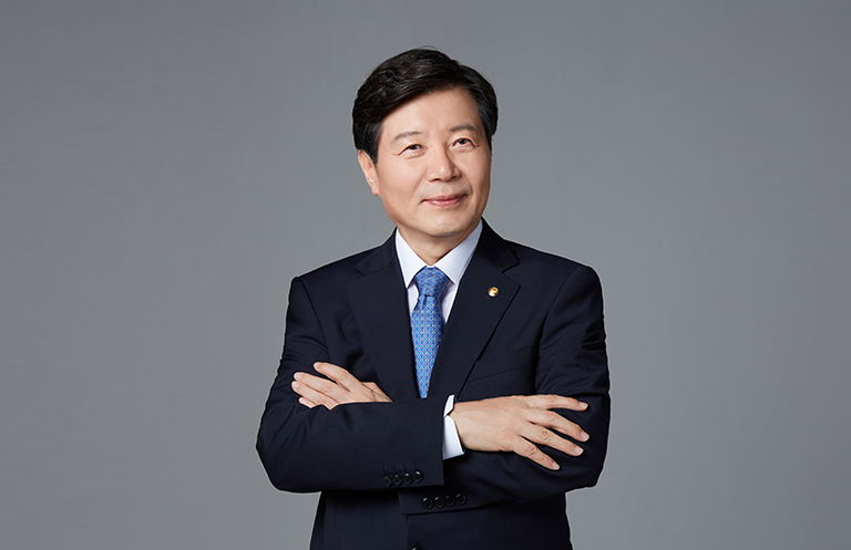 Dr. Hong Jae Yim